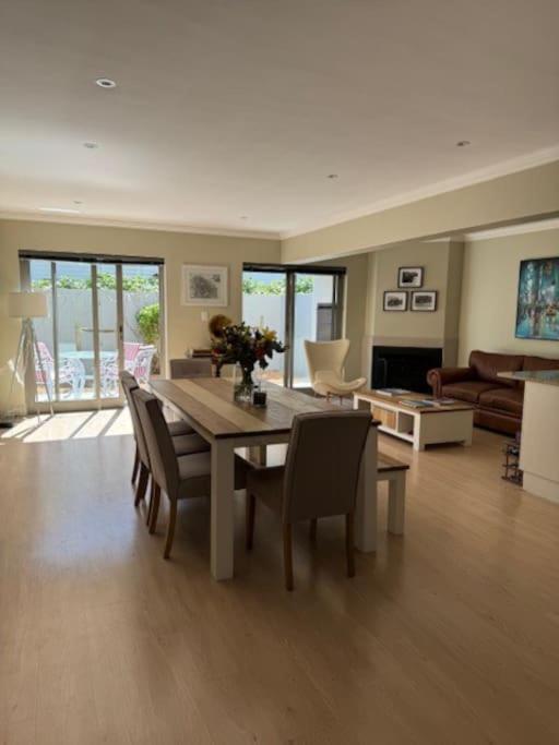 Luxury Townhouse In Stellenbosch Central Экстерьер фото